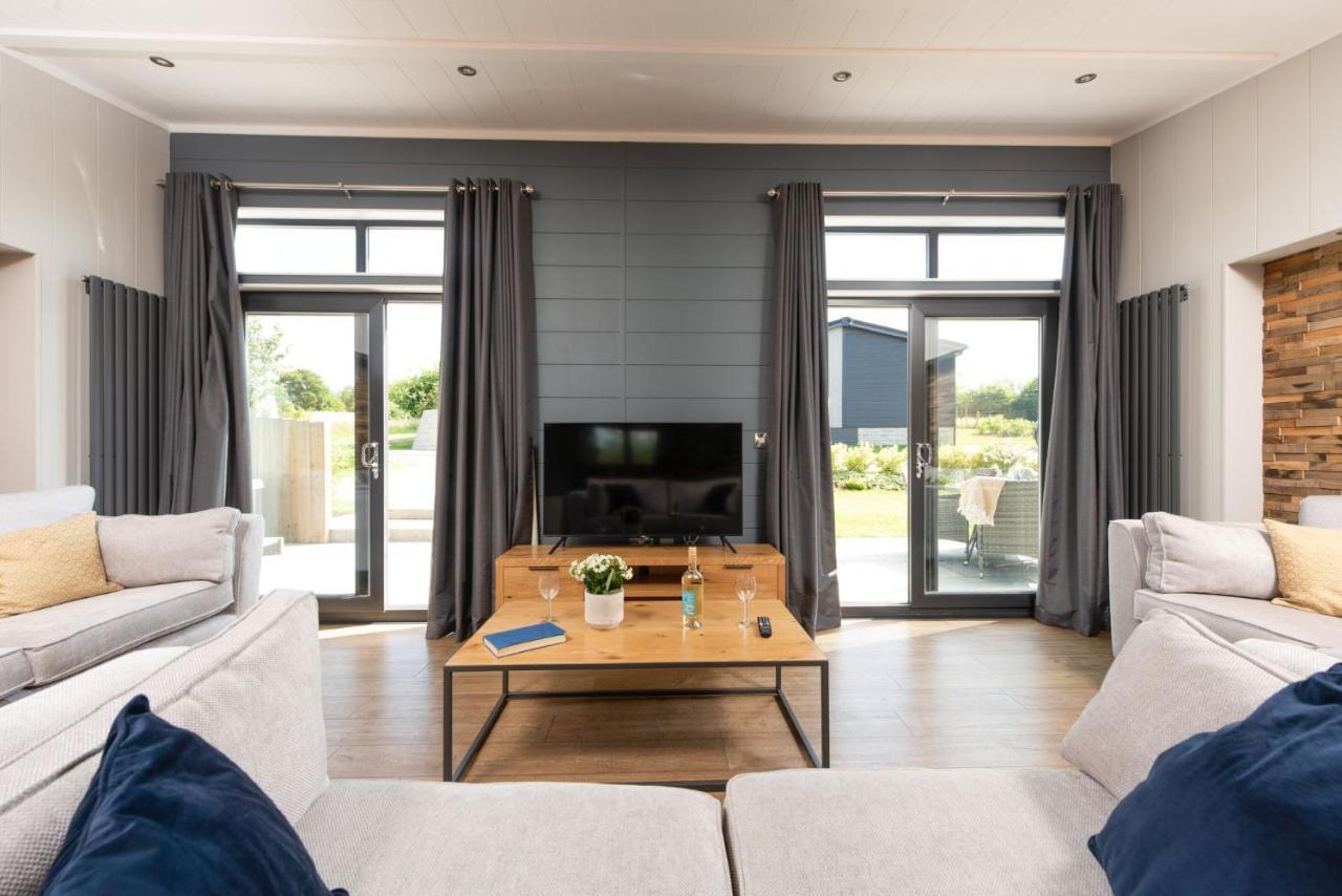 Primrose Lodge, 25 Roadford Lake Lodges Lifton Bagian luar foto