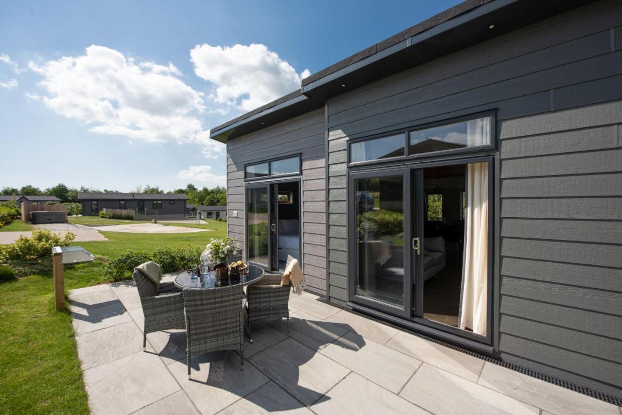 Primrose Lodge, 25 Roadford Lake Lodges Lifton Bagian luar foto