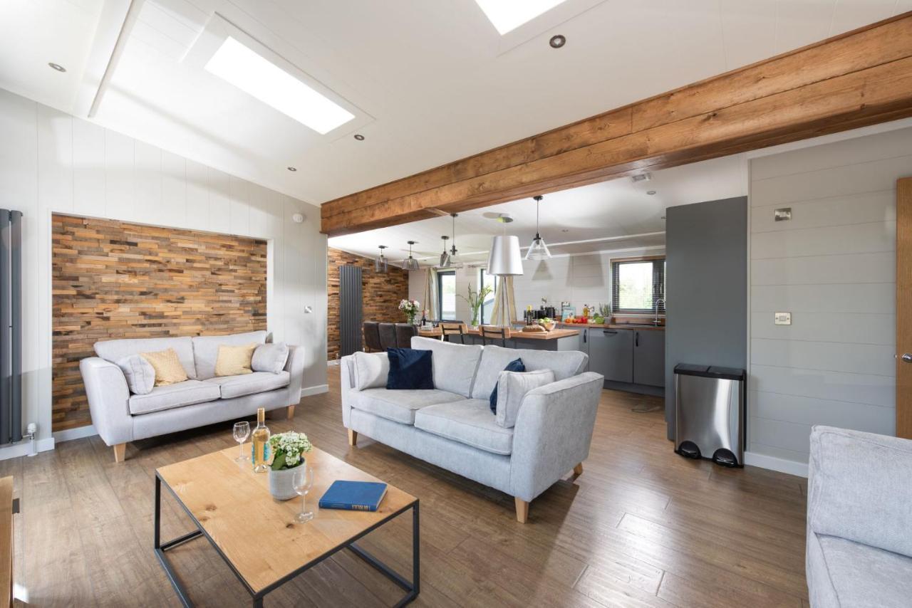 Primrose Lodge, 25 Roadford Lake Lodges Lifton Bagian luar foto