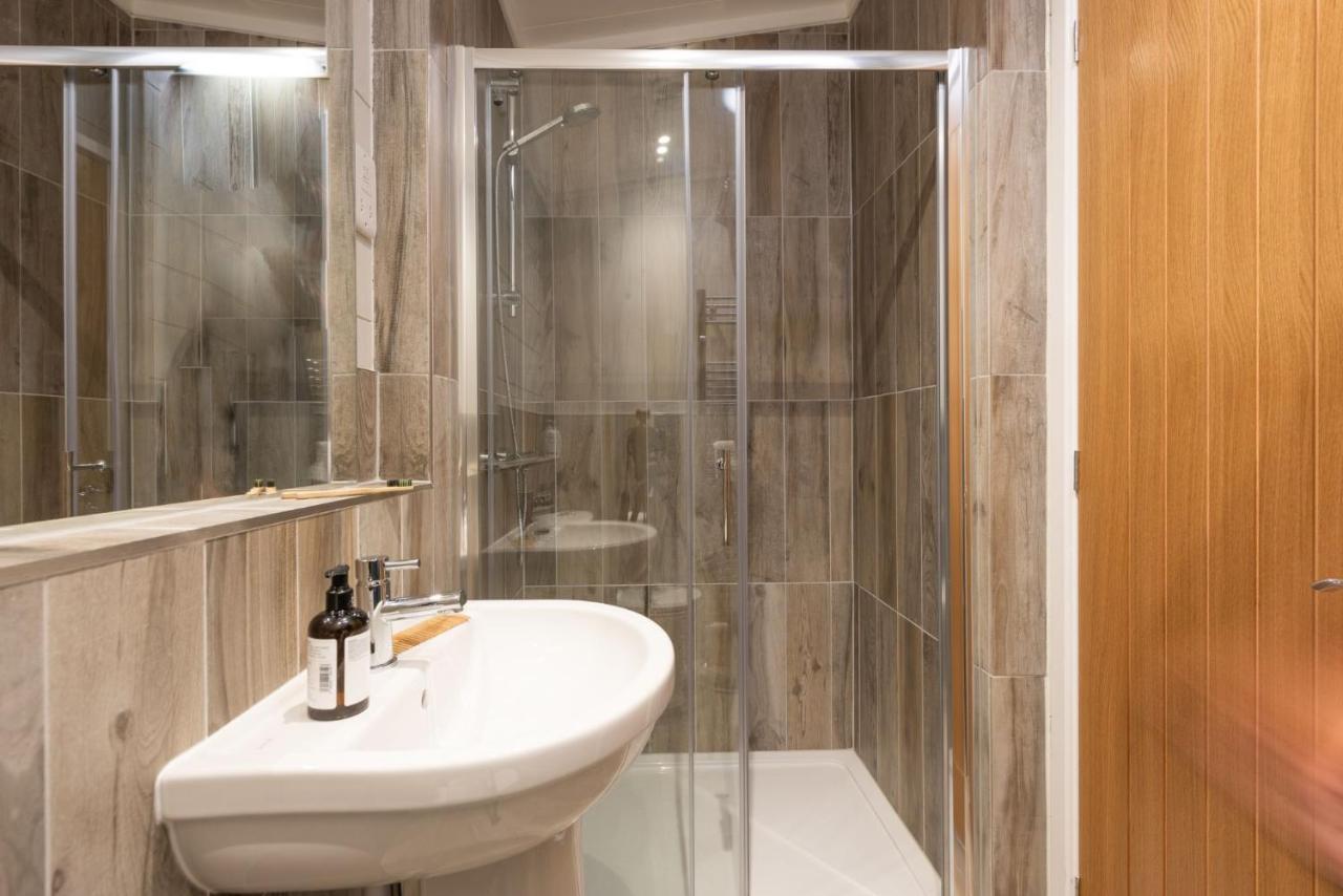 Primrose Lodge, 25 Roadford Lake Lodges Lifton Bagian luar foto