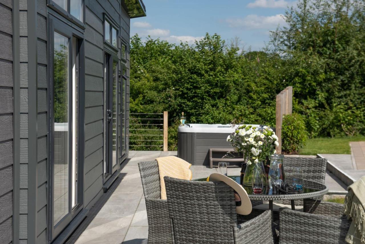 Primrose Lodge, 25 Roadford Lake Lodges Lifton Bagian luar foto
