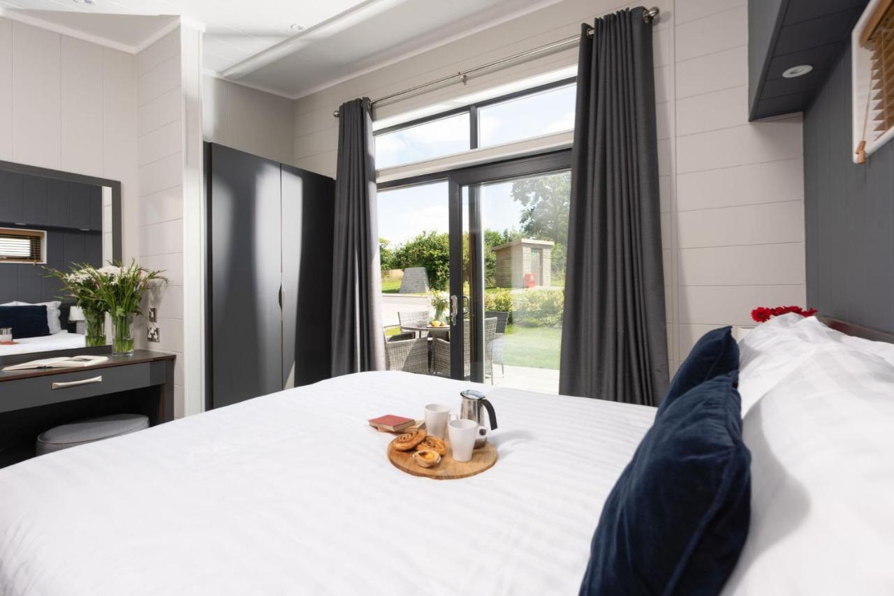 Primrose Lodge, 25 Roadford Lake Lodges Lifton Bagian luar foto