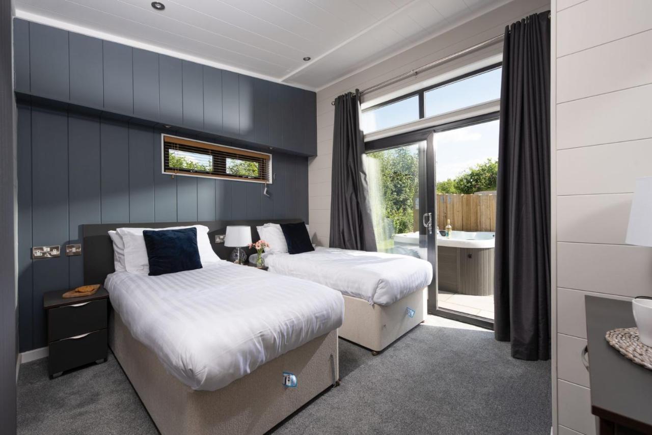 Primrose Lodge, 25 Roadford Lake Lodges Lifton Bagian luar foto