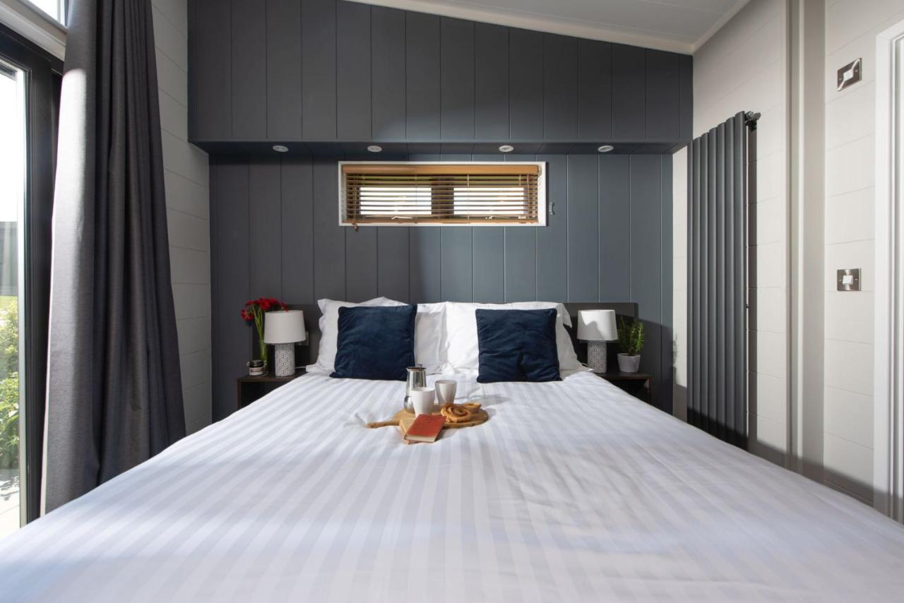 Primrose Lodge, 25 Roadford Lake Lodges Lifton Bagian luar foto
